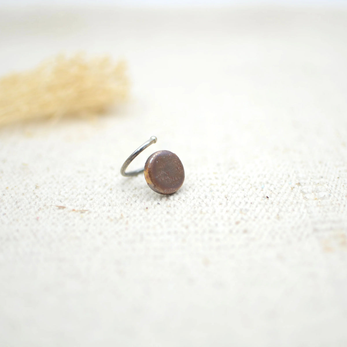 anillo-plata-artesania-ceramica-luna-marron-dorado-regalo