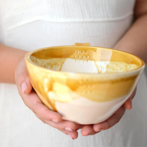 Bowl cerámica artesanal Love Love Love arcilla blanca esmalte crudo y miel efecto craquelado hecho a mano 525ml - Maia Artesanía Cerámica
