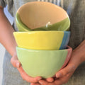 Clase de cerámica para niños a partir de 5 años en el taller de Maia en Ceramica Almerimar