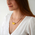 COLLAR MEDIA LUNA MIEL