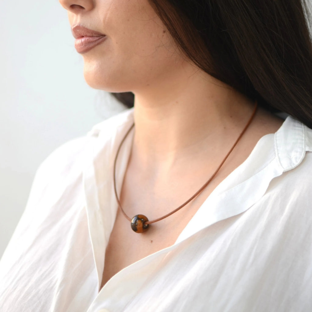 collar-ceramicacuero-plata-esfera-regalo-marron.2