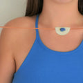 collar-medialuna-blancoyazul-ceramica-artesanal-cuero-plata2