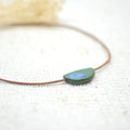 collar-medialuna-verde-azulado-ceramica-artesanal-cuero-plata2