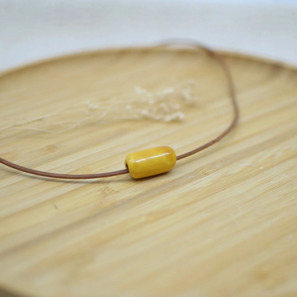 collar-tubo-miel-regalo-ceramica-artesanal-cuero-plata_2