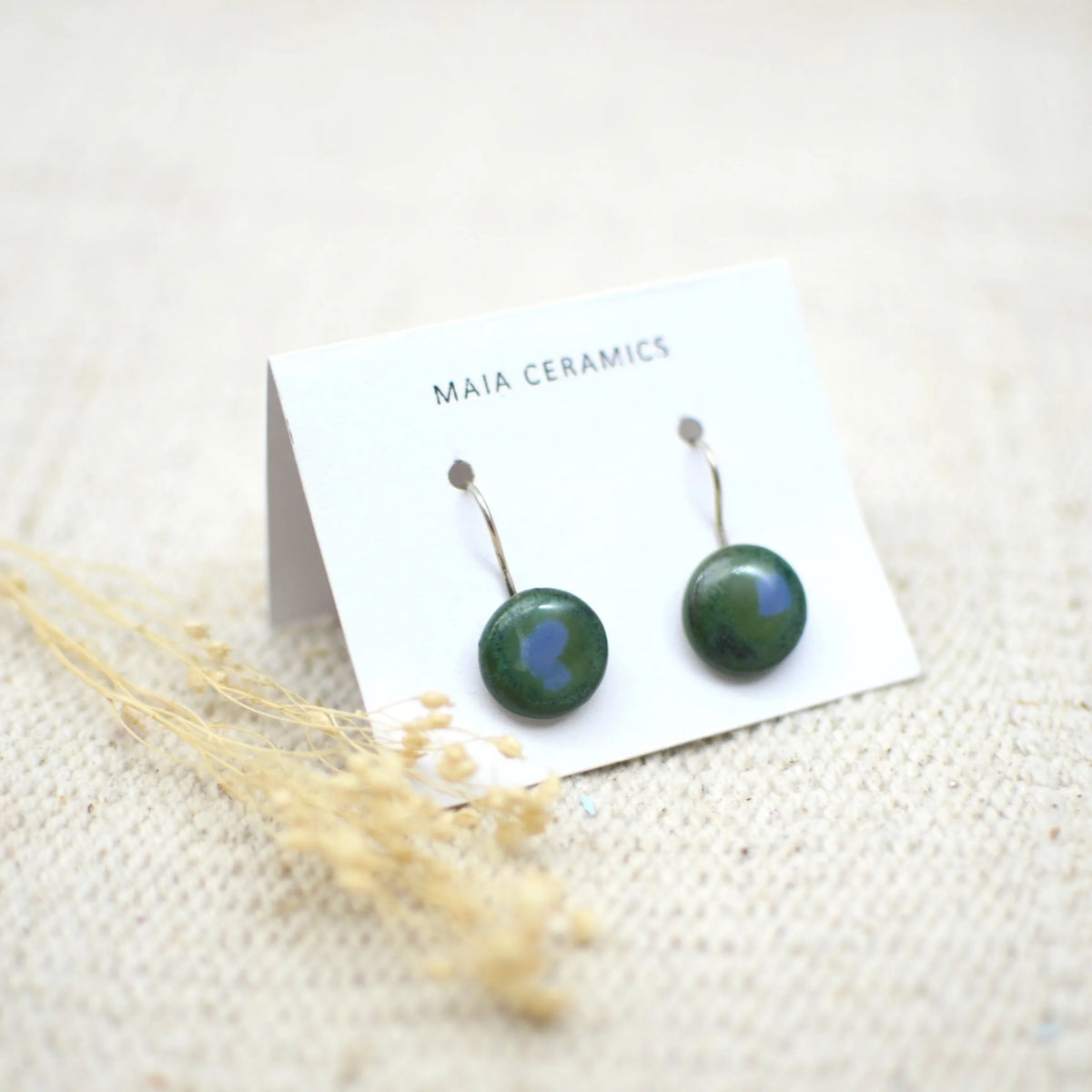 pendiente-ceramica-artesanal-plata-verde-azulado-luna