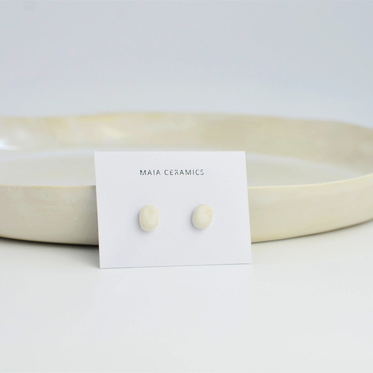 pendiente-luna-botón-ceramica-artesanal-plata-regalo-pequeño-blanco2