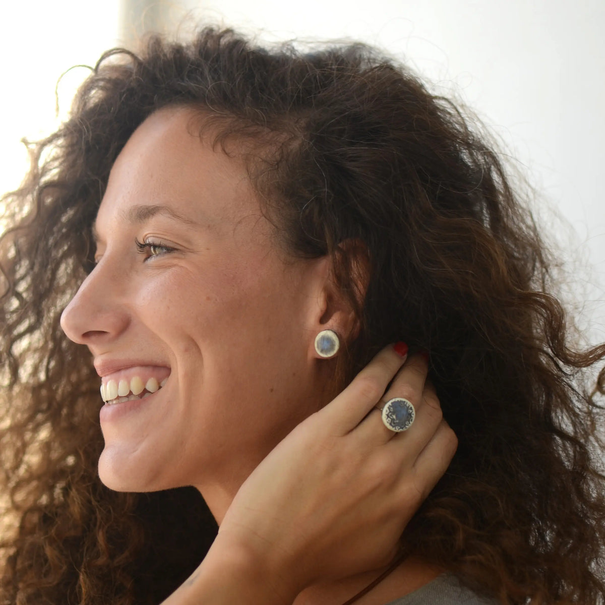 anillo-plata-joyeria-ceramica-artesanal-regalo-gris-perla