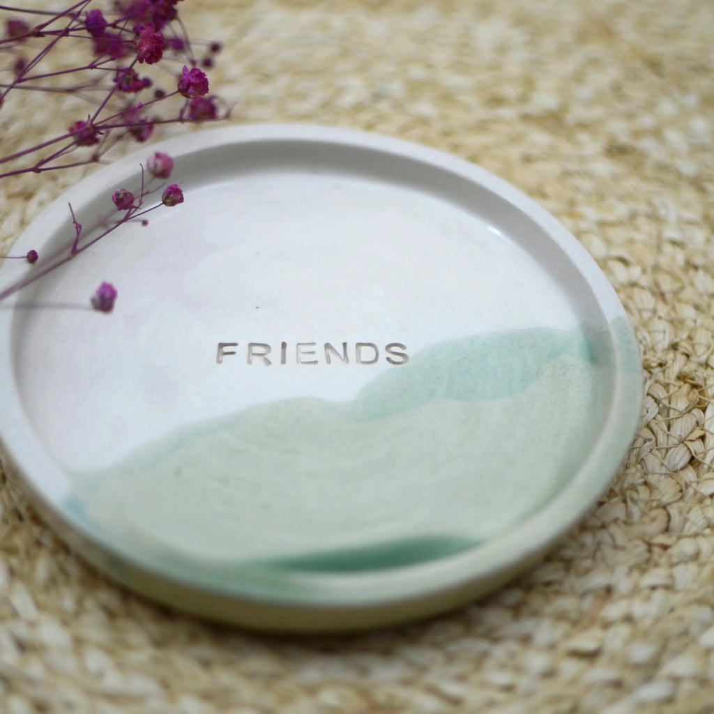 plato-artesanal-ceramica-mini-regalo-especial-friends2