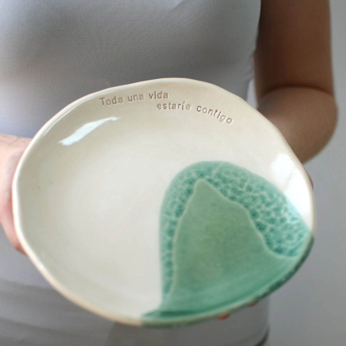 plato-artesania-ceramica-regalo-perosinalizado-todaunavidaestariacontigo2