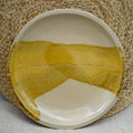 Plato cerámica artesanal Amor Love Amour arcilla blanca esmaltado en blanco y miel hecho a mano 21cm - Maia Artesanía Cerámica