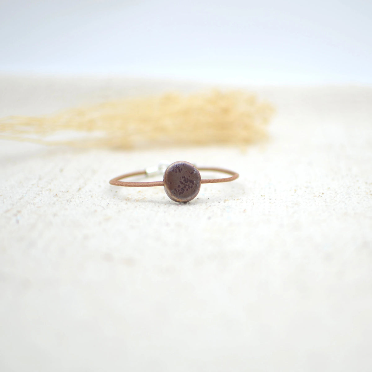 pulsera-ceramica-plata-cuero-artesania-regalo-luna-marron-dorado