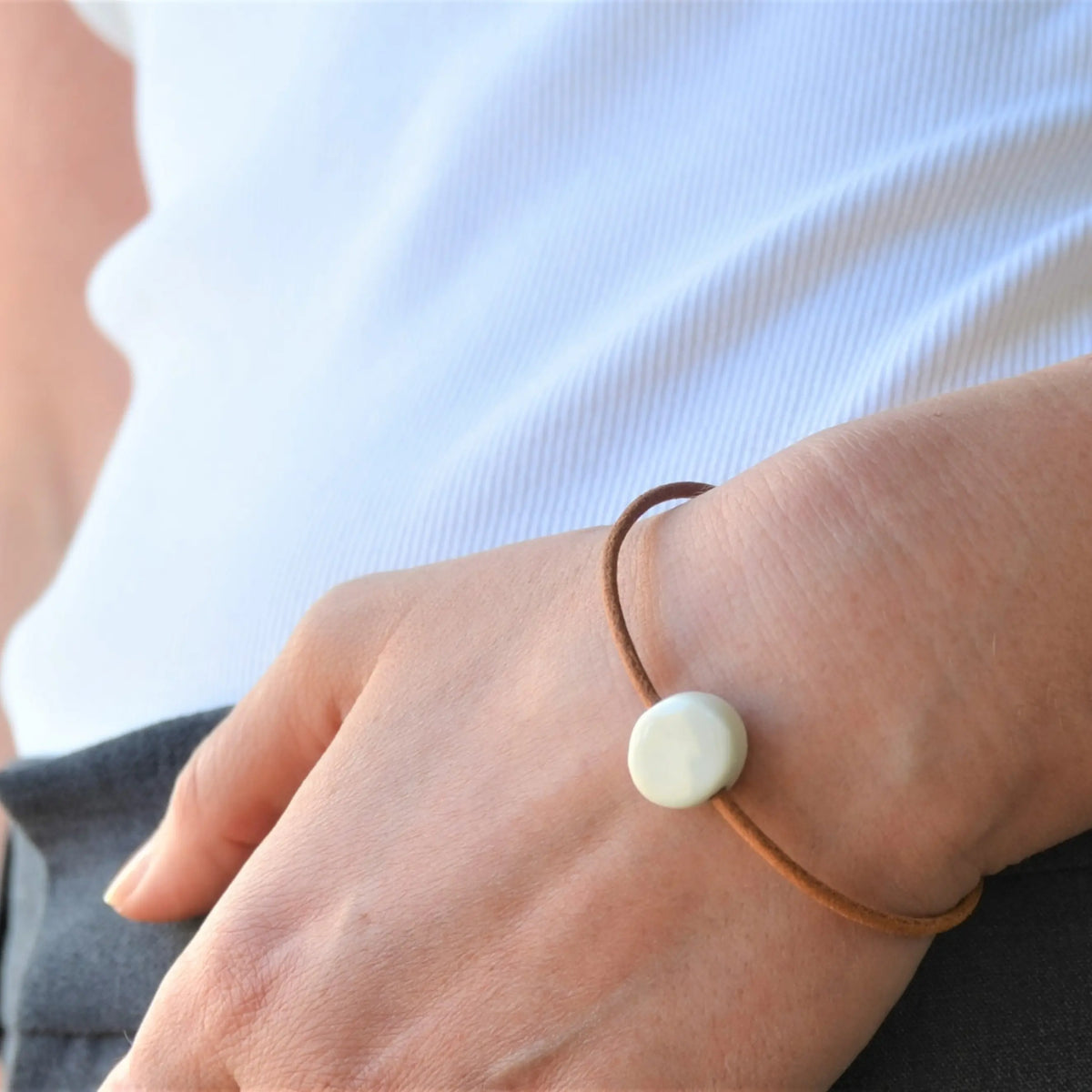 pulsera-plata-ceramica-artesanal-regalo-blaco-cuero-plata1_e0dcdcba-8f58-4090-9f1e-47e18a7c01a3
