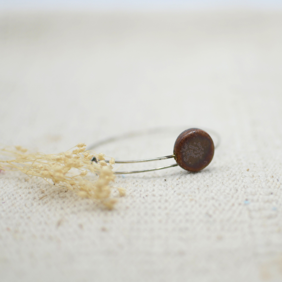 pulsera-plata-ceramoca-artesanal-marron-dorado-regalo