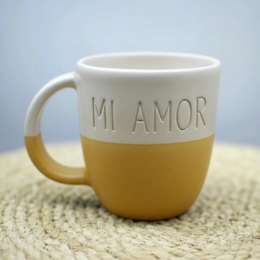 Taza Sonríe personalizada con texto a mano, cerámica artesanal 250-300 ml — regalo único y original de Maia Cerámica. miel . mi amor